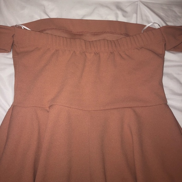 NWT Windsor Off the Shoulder Tie Sleeve Dress - Picture 5 of 5
